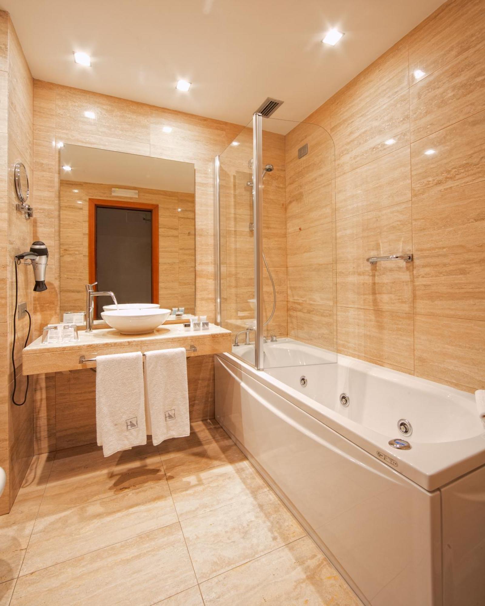 Eurostars Aeterna Hotel